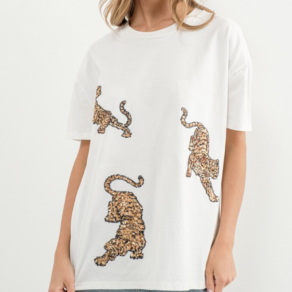 Embellished Gold Sequin Graphic Short Sleeve T-shirt in White with Gold …
